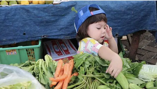 Gisel perlihatkan foto Gempi yang sedang belanja (Foto: Instagram)