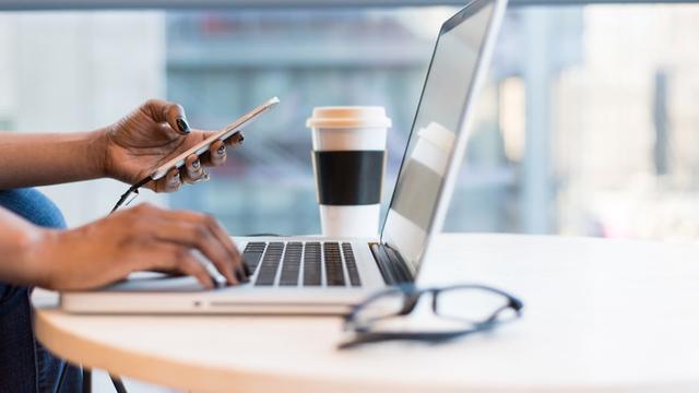 Ilustrasi bisnis online