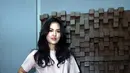 Saat di Brotherland Studio, Sudirman Park Jakarta Pusat, Senin (22/2) Raisa mengatakan album ketiganya sudah tahap finishing. (Nurwahyunan/Bintang.com)