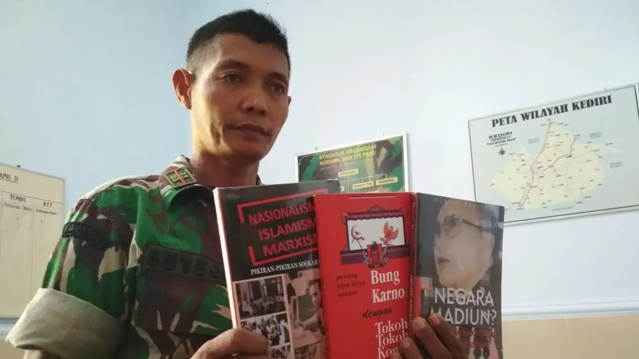 Buku Komunis