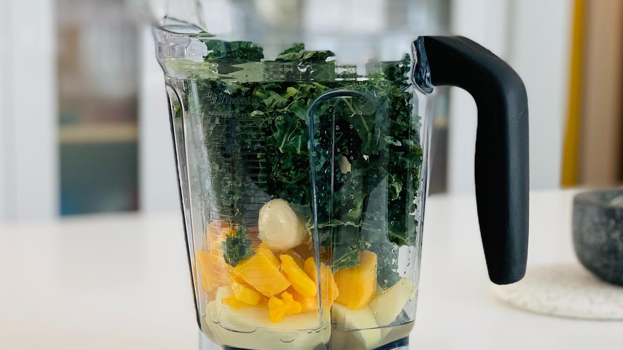 Cara membersihkan minyak pada blender