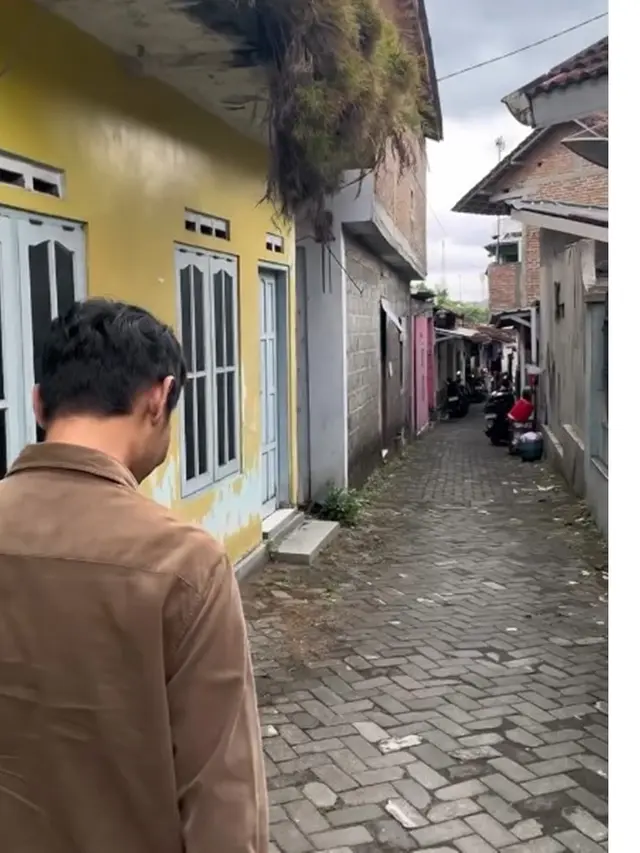 7 Potret Kos-kosan Bene Dion 'Agak Laen' saat Kuliah di Jogja, Rp1,8 Juta Setahun