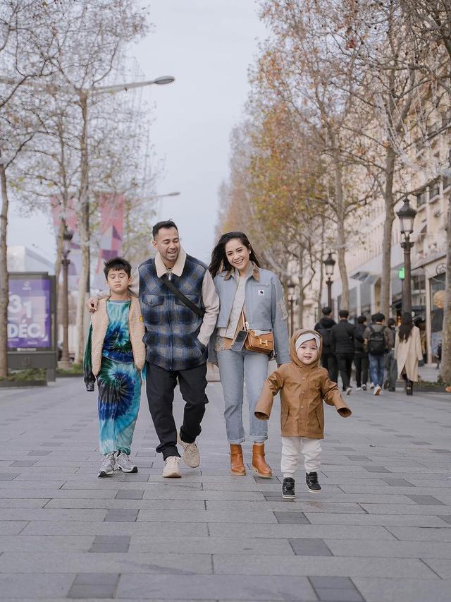 Potret Artis Liburan Akhir Tahun 2023 di Luar Negeri, Seru dan Bahagia