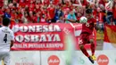 Timnas U-22 Indonesia Osvaldo Ardiles Haay menyundul bola saat melawan Myanmar dalam laga final perebutan medali perunggu Sea Games 2017 di Stadion MPS, Selayang, Malaysia, Selasa (29/8). Indonesia menang dengan skor 3-1. (Liputan6.com/Faizal Fanani)