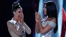 Reaksi Miss Afrika Selatan, Demi-Leigh Nel-Peters setelah namanya disebut sebagai pemenang Miss Universe 2017 pada malam final wanita cantik sejagad di Las Vegas, Minggu (26/11). Demi-Leigh (22) merupakan lulusan jurusan Manajemen Bisnis. (AP/John Locher)