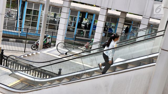 Eskalator Terminal Manggarai