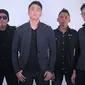 Sebagian besar personel Sang Alif merupakan mantan personel band d'Bagindas.