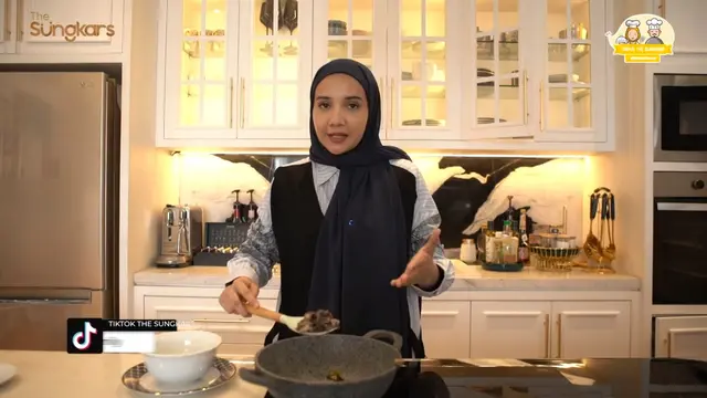 [Fimela] Zaskia Sungkar