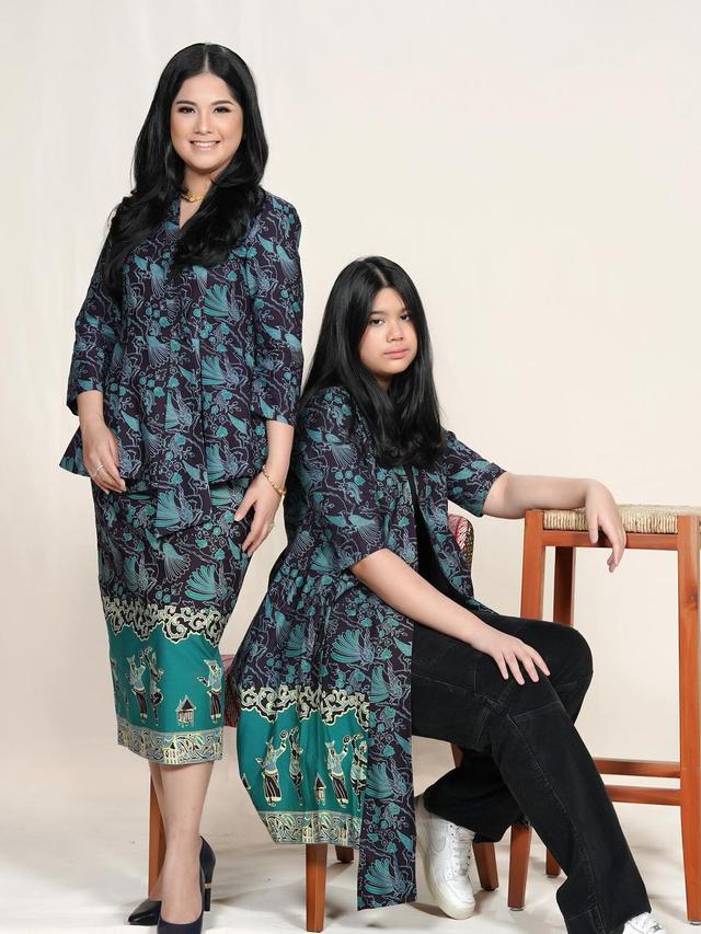 6 Momen Kompak Annisa Pohan dan Almira, Ibu Anak yang Disebut Bak Kakak Adik