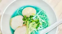 Unik, Ada Ramen Kuah Biru Sajian Baru di Restoran Tokyo