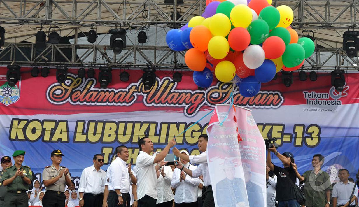 Pemecahan rekor MURI ini dilakukan dalam rangka perayaan HUT Kota Lubuklinggau ke -13 Tahun, (17/10/14). (Liputan6.com/Miftahul Hayat) 