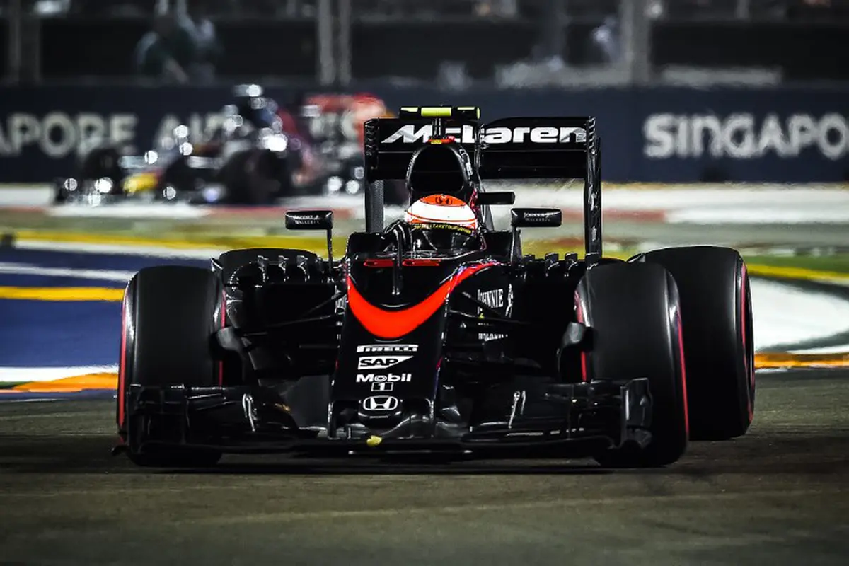 McLaren (AFP PHOTO / Philippe Lopez)