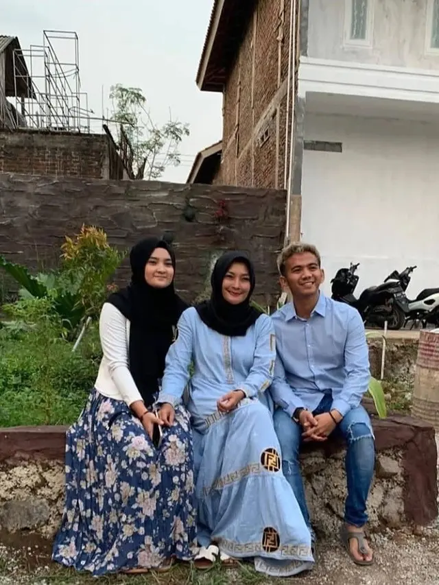 6 Potret Syifa, Wanita yang Dikabarkan Calon Istri Ridho D'Academy