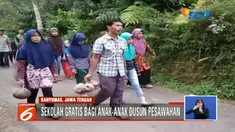 Madrasah Tsanawiyah Pakis di dusun terpencil pesawahan Desa Gunung Lurah, Kecamatan Cilongok, Kabupaten Banyumas, Jawa Tengah ini tidak memungut uang sebagai biaya pendaftaran.