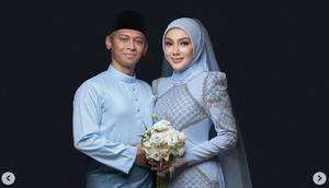 Erra Fazira dan Ezwan Zain. (dok. Tangkapan layar Instagram @errafazira/https://www.instagram.com/p/DSKhjOQkpFB/?img_index=1/Dinny Mutiah)