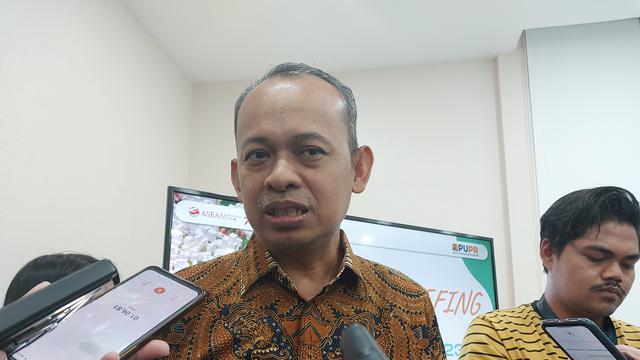 Direktur Jenderal Perumahan Kementerian PUPR Iwan Suprijanto dalam diskusi memperingati Hari Perumahan Nasional ke-XV Tahun 2023, Jumat (25/8/2023). (Arief/Liputan6.com)