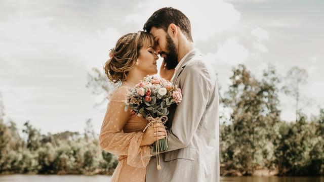 Ilustrasi pengantin, menikah sama pacar