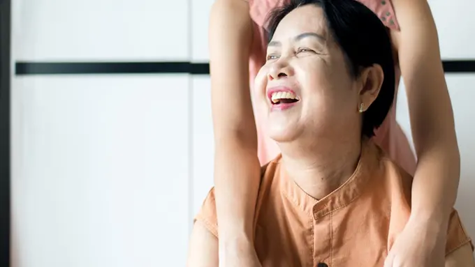 cinta ibu dan keyakinan berbeda