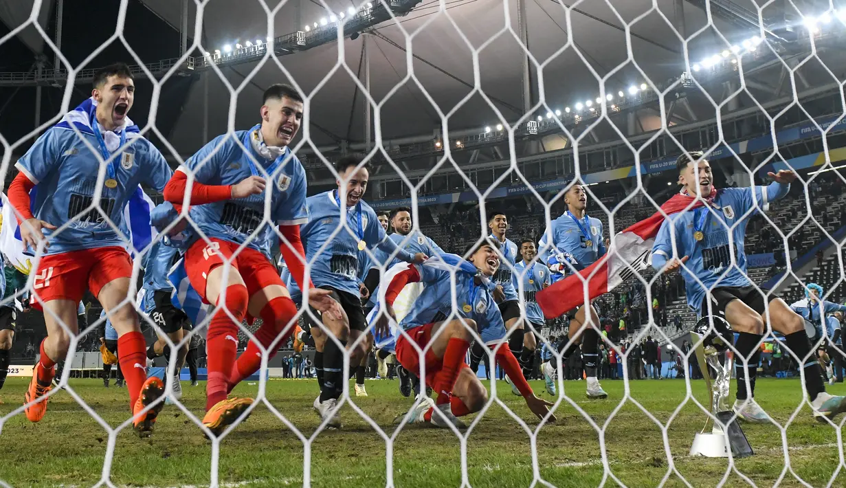 Gol tunggal kemenangan Uruguay atas Italia baru tercipta di menit ke-86 lewat aksi Luciano Rodriguez. (AP Photo/Gustavo Garello)