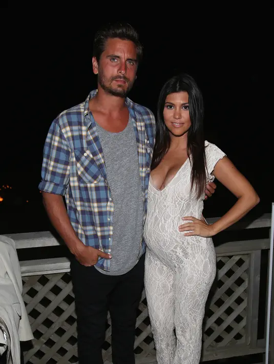 Para netizen di berbagai penjuru dunia merasa 'Baper' ketika melihat foto yang diunggah Scott. Netizen pun berharap kedua pasangan ini dapat rujuk kembali. (AFP/Bintang.com)