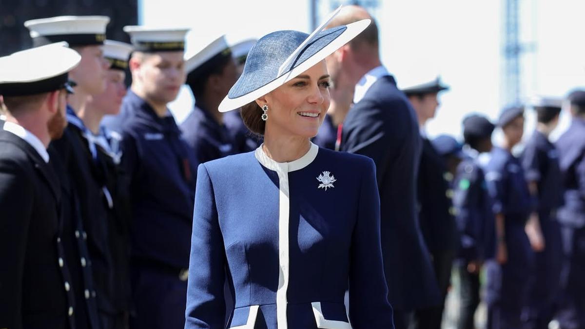 Pesan Rahasia Busana Kate Middleton Saat Kunjungan ke Skotlandia, Siap Melangkah untuk Peran Baru?
