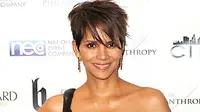 Halle Berry Biayai Anak Rp 189 Juta Sebulan dan Mantan Pacar