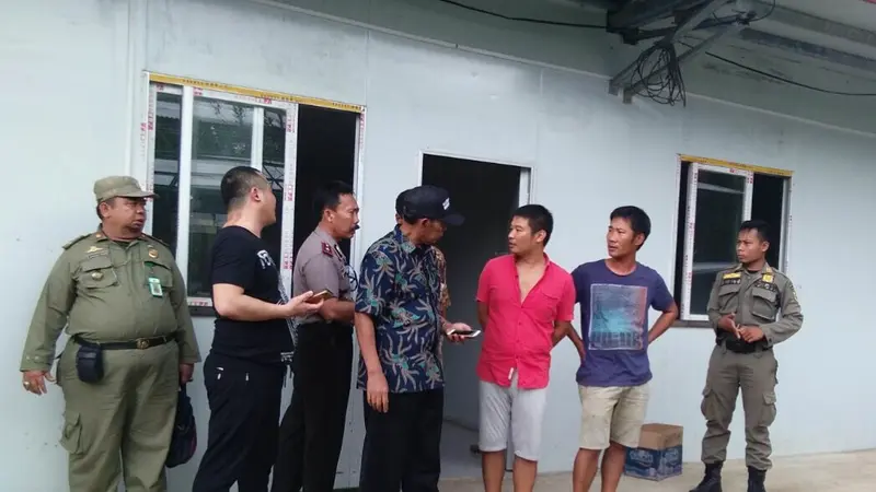 WN Tiongkok yang ditangkap di daerah terpencil di Bogor. (Liputan6.com/Achmad Sudarno)