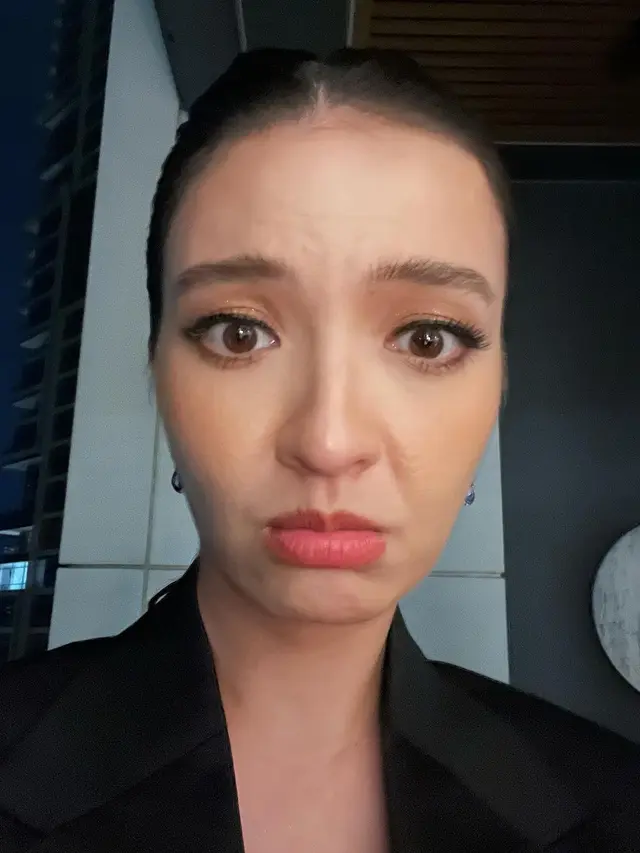 Raline Shah tirukan ekspresi emoticon (Instagram/ralineshah)