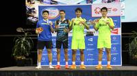 Ganda putra Indonesia, Berry Angriawan/Hardianto (kanan), saat menjuarai Australia Terbuka 2018, Minggu (13/5/2018). (PBSI)