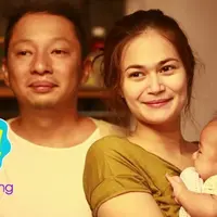 Ringgo Agus Rahman dan Sabai Morscheck sedang menikmati suka duka mengurus anak pertamanya, Bjorka Peter Morscheck.