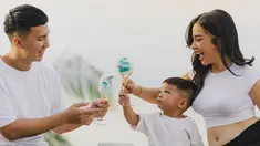 Nikita Willy dan Indra Priawan berbagi kabar bahagia melalui media sosial. Pasalnya, keduanya mengumumkan tengah menantikan hadirnya anak kedua yang diperkirakan berjenis kelamin laki-laki. (Liputan6.com/IG/@nikitawillyofficial94)