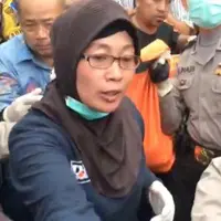 5 Jenazah korban pembunuhan di bawa ke RS Polri Kramatdjati, 1 orang lagi tewas setelah sempat menjalani perawatan, berikut proses evakuasinya