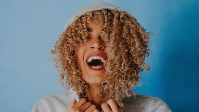 Rambut Keriting - Vania