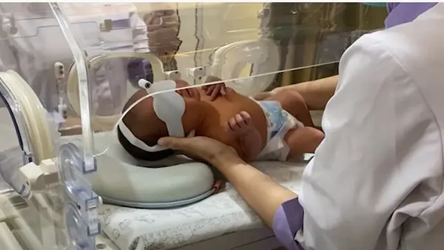 6 Momen Baby Athar Dirawat di Rumah Sakit Lagi, Citra Kirana Menangis Semalaman