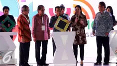 Wakil Presiden RI Jusuf Kalla saat membuka Acara Indonesia Broadcasting Expo (IBX) 2016 yang kembali digelar di Balai Kartini pada tanggal 21 - 23 Oktober 2016,Jakarta, Jumat (21/10). (Liputan6.com/Helmi Afandi) 