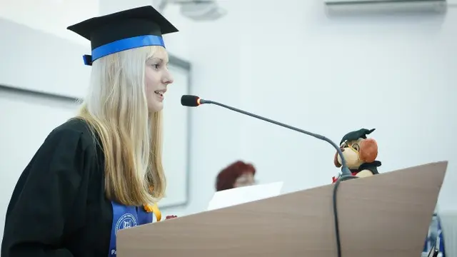 Ilustrasi perguruan tinggi, wisuda, mahasiswa