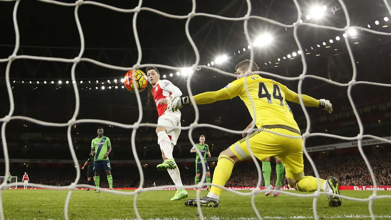 Pemain Terbaik Pekan ke-24, Aksi Forster Buat Arsenal Gigit Jari