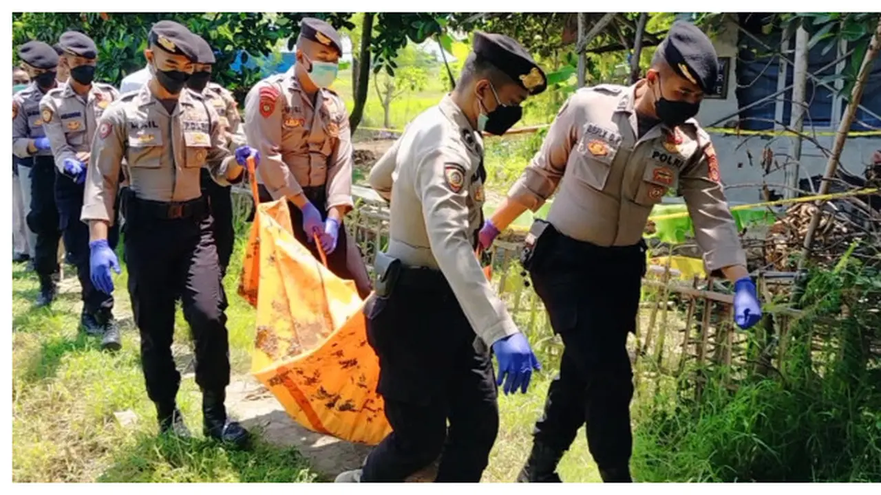 Sadis, Seorang Anak Tega Bunuh Dan Kubur Ayah Kandungnya Di Samping Rumah