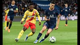 Achraf Hakimi secara resmi menjadi pemain Paris Saint-Germain pada Juni 2021 yang dibeli dari Inter Milan. Sampai saat ini, ia telah melakoni 36 penampilan bersama PSG disemua kompetisi dan mencetak tiga gol dan 6 asisst. (AFP/Alain Jocard)