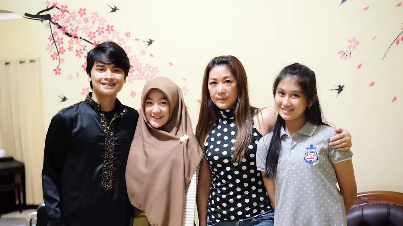 Muhammad Alvin Faiz dan Larissa Chou