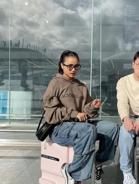 <p>Fuji An memang sering tampil menawan di berbagai kesempatan. Wajar jika gaya fashion kerap menjadi inspirasi banyak orang. [Foto: Instagram/fuji_an]</p>