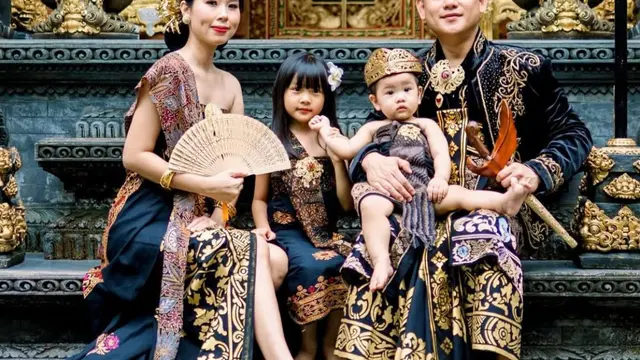 Potret harmonis Bobon Santoso dan keluarga. (credit:instagram.com/bobonsantoso/cherylruan)