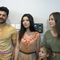 Sebelum ikut memeriahkan malam puncak ulang tahun SCTV ke-25, bintang Elif mengunjungi redaksi Bintang.com. Seperti apa serunya?