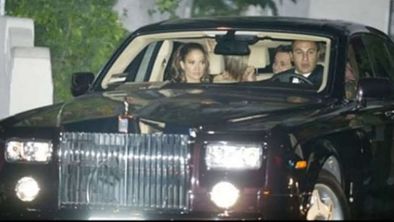 [OTO-News] Mengintip Koleksi Mobil Sang Diva Jennifer Lopez