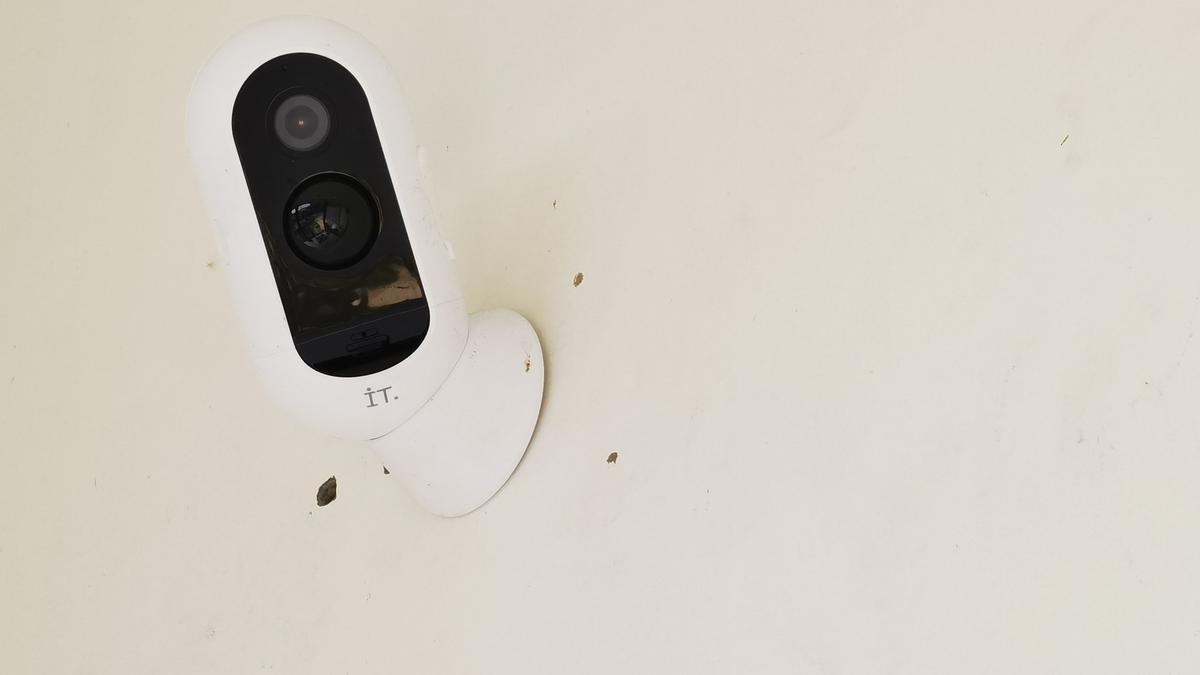 Review CCTV Outdoor IT W02: Instalasi Mudah dan Tampilan Estetik Tanpa Kabel