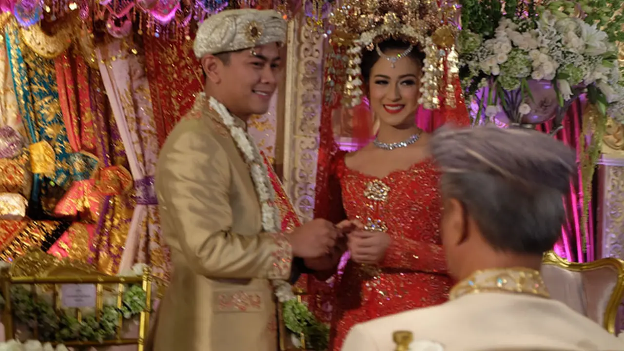 Nina Zatulini dan Chandra Tauphan