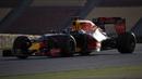 Pebalap Red Bull Formula One, Daniil Kvyat mencatatkan waktu terbaiknya yaitu 1m25,049s dari 69 lap pada sesi tes pramusim kedua di Sirkuit Catalunya, Barcelona, selasa (2/3/2016) malam WIB. (REUTERS/Sergio Perez)