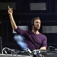 Calvin Harris dikabarkan kerap menunjukan foto alat vitalnya ke wanita lain, rumor tersebut adalah pemicu Taylor Swift memilih putus dengannya. (AFP/Bintang.com)
