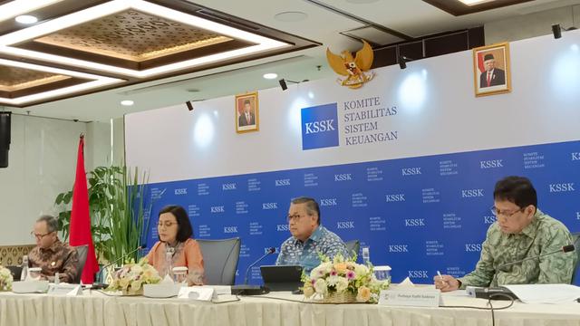 Konferensi pers Komite Stabilitas Sistem Keuangan (KSSK) di Kantor Pusat Lembaga Penjamin Simpanan (LPS), Jakarta, Jumat (2/8/2024). (Foto: Liputan6.com/Tira Santia)
