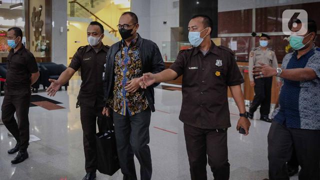 Ekspresi Lelah Ayah Mario Dandy Rafael Alun Trisambodo Usai Diperiksa KPK Selama 8 Jam